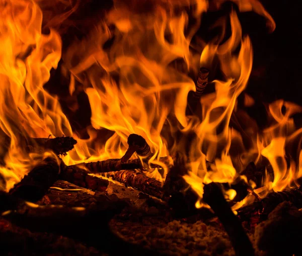 Пылающий Огонь Дров Дым — стоковое фото
