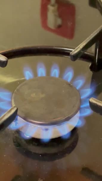 Gas Feuer Hitze Sicherheit Gefahr Feuer Haus Küche Wasserkocher Kochen — Stockvideo