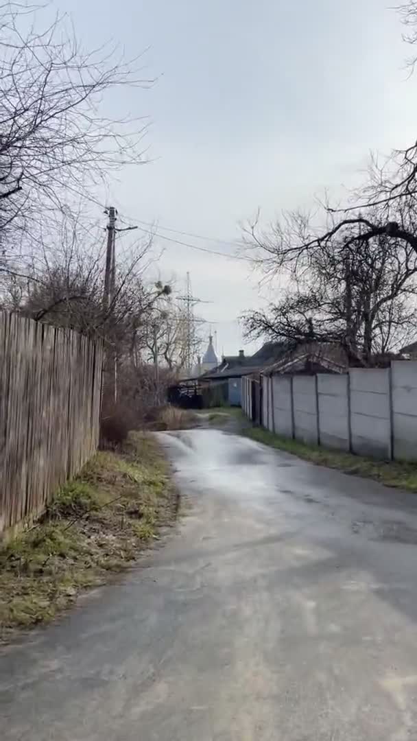 Strada Natura Chiesa Rami Piante Natura Vita Guerra Pace Ucraino — Video Stock