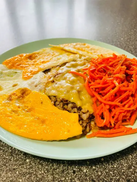 Carrot, buckwheat, cheese, egg, eggs, scrambled eggs, omelet, products, simply, at home, kitchen, eat, proteins, calories, cook, kitchen, table, plate