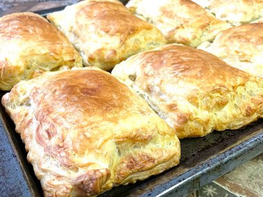 Pişirme, fırın, hamur, mutfak, puf, ekmek, fırın örtüsü, yemek, lezzetli, kalori, evde