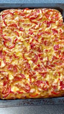 Fırın, pasta, pizza, un, hamur, kalori, yemek, ürün, yemek, lezzetli, iştah açıcı, peynir, domates, biber, evde, mutfak, masa, fırın, fırın