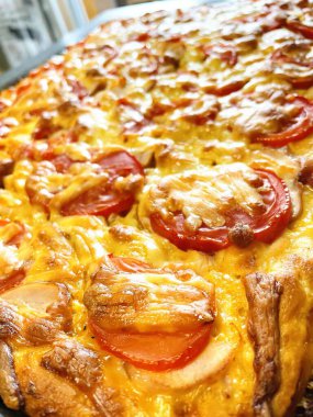 Pasta, pizza, un, hamur, kalori, yemek, ürün, yemek, lezzetli, iştah açıcı, peynir, domates, biber, evde, mutfakta, masada.