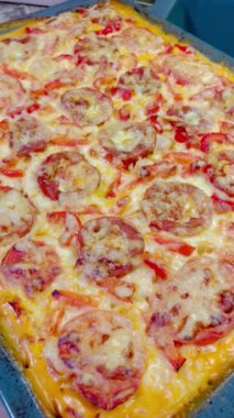 Pasta, pizza, un, hamur, kalori, gıda, ürün, yemek, lezzetli, iştah açıcı, peynir, domates, biber, evde, mutfak, masa, Ukrayna, Ukrayna 