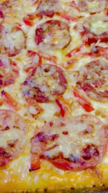Pasta, pizza, un, hamur, kalori, gıda, ürün, yemek, lezzetli, iştah açıcı, peynir, domates, biber, evde, mutfak, masa, Ukrayna, Ukrayna 
