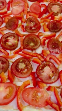 Pasta, pizza, un, hamur, kalori, gıda, ürün, yemek, lezzetli, iştah açıcı, peynir, domates, biber, evde, mutfak, masa, Ukrayna, Ukrayna 