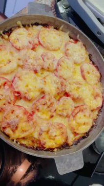 Pişirme, pişirme, mutfak, sebze, kabak, domates, tava, soğan, peynir, kullanışlı, lezzetli, yemek, yemek, evde