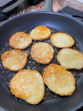 Hamur köftesi, börek, kızartma, lezzetli, yağ, patates, un, tabak, lezzetli, mutfak, yemek, ateş, gaz, çatırtı, konfor, kızartma tavası,
