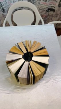 Kitaplar, kitap, kağıt, okuma, yazar, yazar, yazar, yazar, okur, yazar, yaratıcı, sanat, güzel, tasarım, stil, oda, içeride, antika, moda, trend, sayfalar, bilgi, öğrenme, kütüphane, profesör, öğretmen, öğrenme, yaşam, felsefe, psikoloji