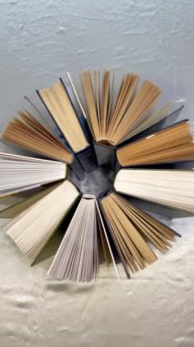 Kitaplar, kitap, kağıt, okuma, yazar, yazar, yazar, yazar, okur, yazar, yaratıcı, sanat, güzel, tasarım, stil, oda, içeride, antika, moda, trend, sayfalar, bilgi, öğrenme, kütüphane, profesör, öğretmen, öğrenme, yaşam, felsefe, psikoloji
