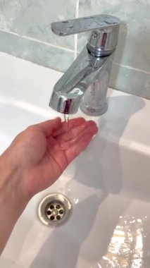 Su, banyo, musluk, el, parmaklar, tırnaklar, erkek, kadın, lavabo, duvar, gezegen, yaşam, peyzaj