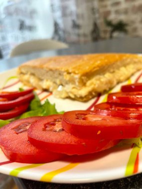 Tabak, parlak, yemek, sebze, pasta, un, fırın, domates, biber, sebze, vitamin, yeşillik, salata, yemek, masa, mutfak, peynir, soğan, ekmek, kahvaltı 