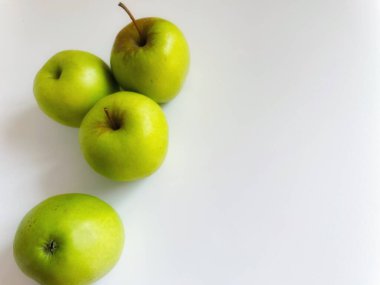 Elma, elma, sarı, yeşil, beyaz, meyve, sebze, yemek, yaz, sonbahar, lezzet, yemek, Ukraynaca, bahçe, hayat, aşk