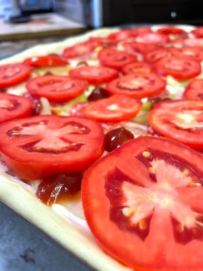 Domates, domates, ketçap, turta, pasta, fırın, pizza, ev, kırmızı, sebze, vitamin, kahvaltı, mutfak, yemek, akşam yemeği.