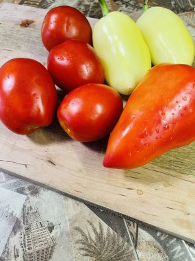 Domates, domates, biber, masa, tahta, mutfak, aşçı, kırmızı, vitamin, sebze, vegan, organik, taze