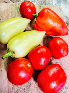 Domates, domates, biber, masa, tahta, mutfak, aşçı, kırmızı, vitamin, sebze, vegan, organik, taze