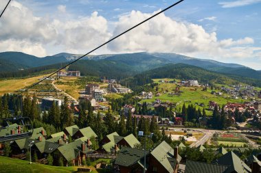 Ukrayna, Bukovel, Transcarpathia, Karpatlar, dağlar, bitkiler, gökyüzü, uzay, doğa, yaz, Ukraynaca, özgürlük, turizm, seyahat, seyahat, yolculuk 