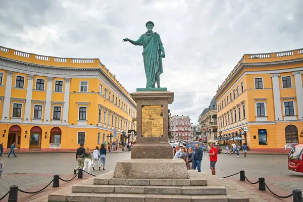 Ukrayna, Odesa, Ukrayna, mimari, sokak, gökyüzü, boşluk, doğa, yaz, seyahat, özgürlük, aşk, yaşam, turizm, seyahat, savaş, barış, yaşam, aşk