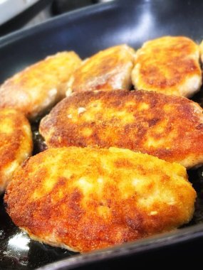 Pirzola, et, kızartma, tava, gaz, ateş, yağ, kalori, yemek, yemek, yemek, mutfak, iştah.