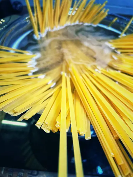 Makarna, makarna, spagetti, koni, makarna, un, aşçı, mutfak, yemek, organik, vegan, sağlıklı, lezzetli.