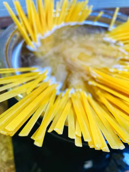 Makarna, makarna, spagetti, koni, makarna, un, aşçı, mutfak, yemek, organik, vegan, sağlıklı, lezzetli.