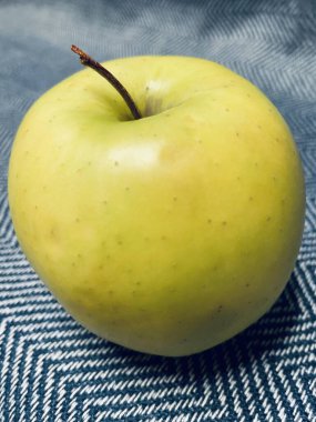 Elma, elma, meyve, meyve, sarı, yeşil, mevsim, bahçe, hasat, vitamin, yiyecek, organik, doğal, lezzetli, sağlıklı, sağlık, uzun yaşam.