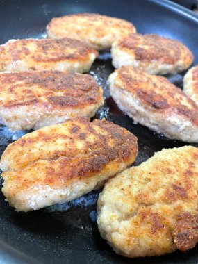 Pirzola, pirzola, tava, yağ, kızartma, et, et, tuz, soba, gaz, cızırtı, aroma, yemek, mutfak, aşçı, tavuk.