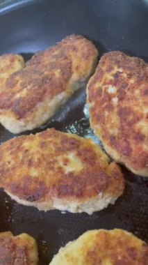 Pirzola, pirzola, tava, yağ, kızartma, et, et, et, tuz, soba, gaz, cızırtı, aroma, yemek, mutfak, yemek, yemek, yemek, ev, tavuk, anne, hayat, ev