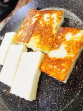 Halloumi, kızarmış peynir, mutfak, aşçı, bal, kızartma tavası, ateş, lezzet, yemek, tabak, kalsiyum, mayalanmış süt, süt.