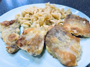 Hamur, yağ, kızartma, ateş, lezzetli, deniz ürünleri, koni, makarna, kahvaltı, öğle yemeği, yemek, kalori, yemek, hayat, aşk, mutfak, tuzlu.