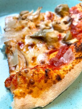 Pizza, parmesan, sos, peynir, masa, yemek, yemek, kalori, domates, sosis, engeller, tabak