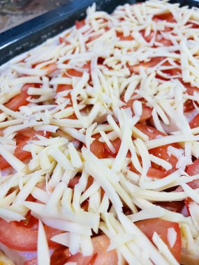 Ev yapımı hamur işleri, rendelenmiş peynir, iştah, ev yapımı pizza, pasta, peynir, soğan, domates, fırın, yemek, yemek, konfor, aromatik, lezzetli, hayatı seviyorum..