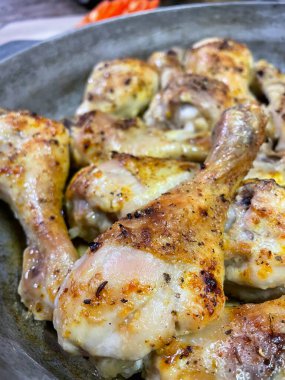 Tavuk, but, tavuk budu, tavuk eti, fırın, kızartma tavası, yemek, lezzetli, mayonez, baharatlar, tuz, mutfak, aşçılık, aşk, protein, bon iştah, masa.