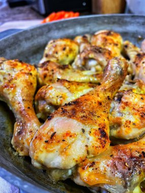 Tavuk, but, tavuk budu, tavuk eti, fırın, kızartma tavası, yemek, lezzetli, mayonez, baharatlar, tuz, mutfak, aşçılık, aşk, protein, bon iştah, masa.