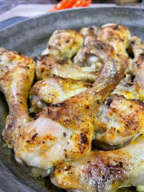 Tavuk, but, tavuk budu, tavuk eti, fırın, kızartma tavası, yemek, lezzetli, mayonez, baharatlar, tuz, mutfak, aşçılık, aşk, protein, bon iştah, masa.