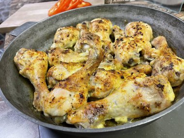 Tavuk, but, tavuk budu, tavuk eti, fırın, kızartma tavası, yemek, lezzetli, mayonez, baharatlar, tuz, mutfak, aşçılık, aşk, protein, bon iştah, masa.