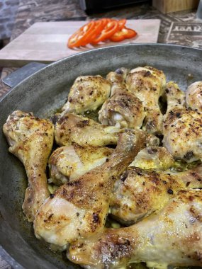 Tavuk, but, tavuk budu, tavuk eti, fırın, kızartma tavası, yemek, lezzetli, mayonez, baharatlar, tuz, mutfak, aşçılık, aşk, protein, bon iştah, masa.