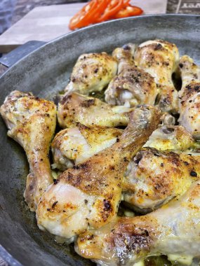 Tavuk, but, tavuk budu, tavuk eti, fırın, kızartma tavası, yemek, lezzetli, mayonez, baharatlar, tuz, mutfak, aşçılık, aşk, protein, bon iştah, masa.