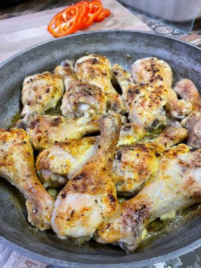 Tavuk, but, tavuk budu, tavuk eti, fırın, kızartma tavası, yemek, lezzetli, mayonez, baharatlar, tuz, mutfak, aşçılık, aşk, protein, bon iştah, masa.