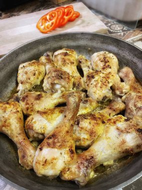 Tavuk, but, tavuk budu, tavuk eti, fırın, kızartma tavası, yemek, lezzetli, mayonez, baharatlar, tuz, mutfak, aşçılık, aşk, protein, bon iştah, masa.