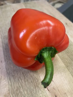 Kırmızı tatlı dolma biber, sebze, sebze, vitaminler, parlak, yemek, kesim, sulu, olgun, aşçı, masa, aşk hayatı..