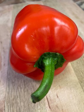 Kırmızı tatlı dolma biber, sebze, sebze, vitaminler, parlak, yemek, kesim, sulu, olgun, aşçı, masa, aşk hayatı..