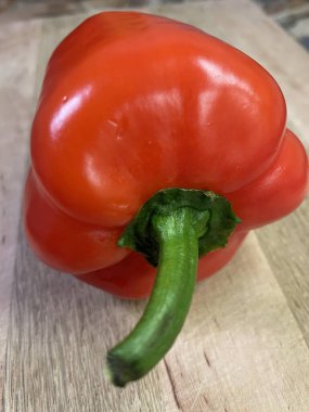 Kırmızı tatlı dolma biber, sebze, sebze, vitaminler, parlak, yemek, kesim, sulu, olgun, aşçı, masa, aşk hayatı..