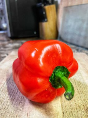Kırmızı tatlı dolma biber, sebze, sebze, vitaminler, parlak, yemek, kesim, sulu, olgun, aşçı, masa, aşk hayatı..