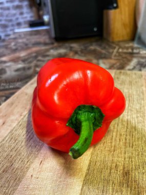 Kırmızı tatlı dolma biber, sebze, sebze, vitaminler, parlak, yemek, kesim, sulu, olgun, aşçı, masa, aşk hayatı..