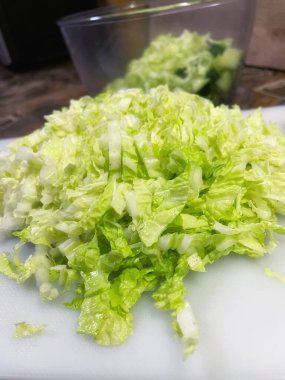 Parçalanmış Çin lahanası, yeşil, yeşiller, salata, vitamin, yemek, yemek, yemek, yemek, masa, mutfak, lezzetli, sağlık, vegan, organik, uzun ömürlü, aşk hayatı!