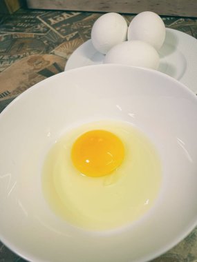 Yumurta, yumurta, tabak, tabak, mutfak, yemek, yemek, ev, çiğ, kaynamış, sarı, beyaz, sarısı, protein.