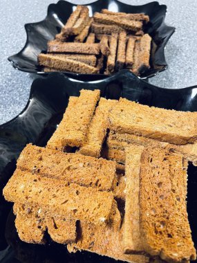 Kurutulmuş tahıl, çavdar, buğday, mısır gevreği, kraker, yiyecek, un, masa, tabak, mutfak, Ukrayna, Ukrayna, lezzetli, yenilebilir, aşk, yaşam, atıştırmalık