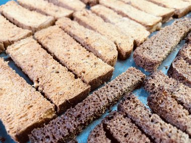 Kurutulmuş tahıl, çavdar, buğday, mısır gevreği, kraker, yiyecek, un, masa, tabak, mutfak, Ukrayna, Ukrayna, lezzetli, yenilebilir, aşk, yaşam, atıştırmalık