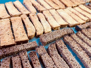 Kurutulmuş tahıl, çavdar, buğday, mısır gevreği, kraker, yiyecek, un, masa, tabak, mutfak, Ukrayna, Ukrayna, lezzetli, yenilebilir, aşk, yaşam, atıştırmalık